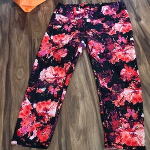 Fabletics floral Capri leggings